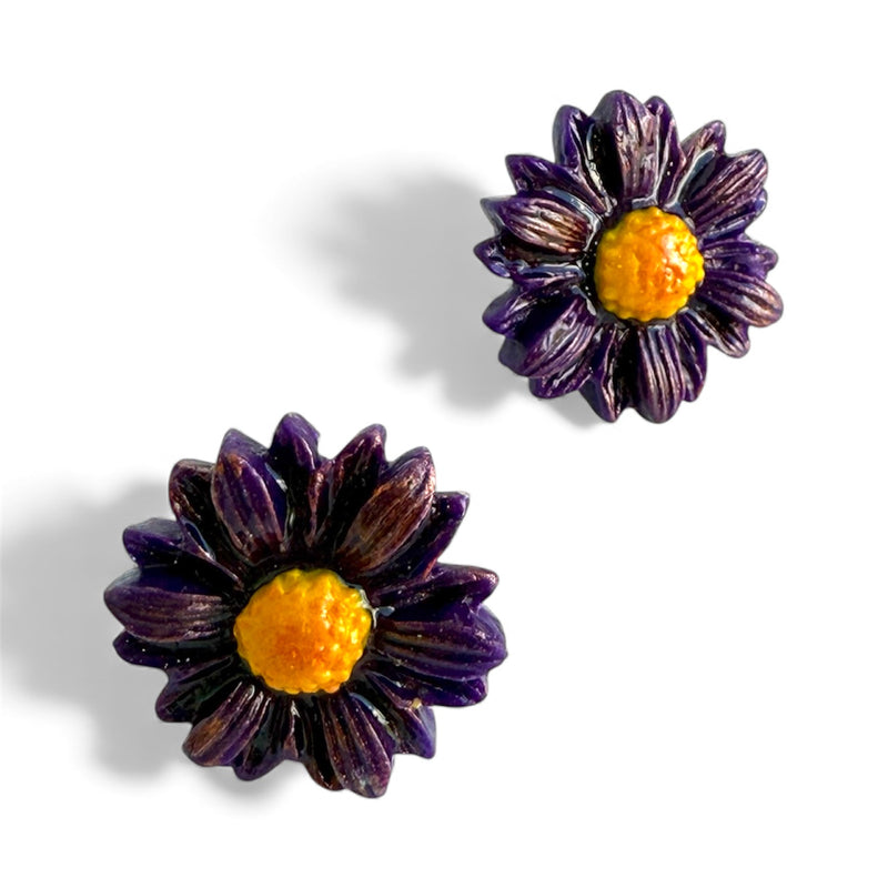 Daisy Days purple polymer clay daisy stud earrings with cheerful floral design.