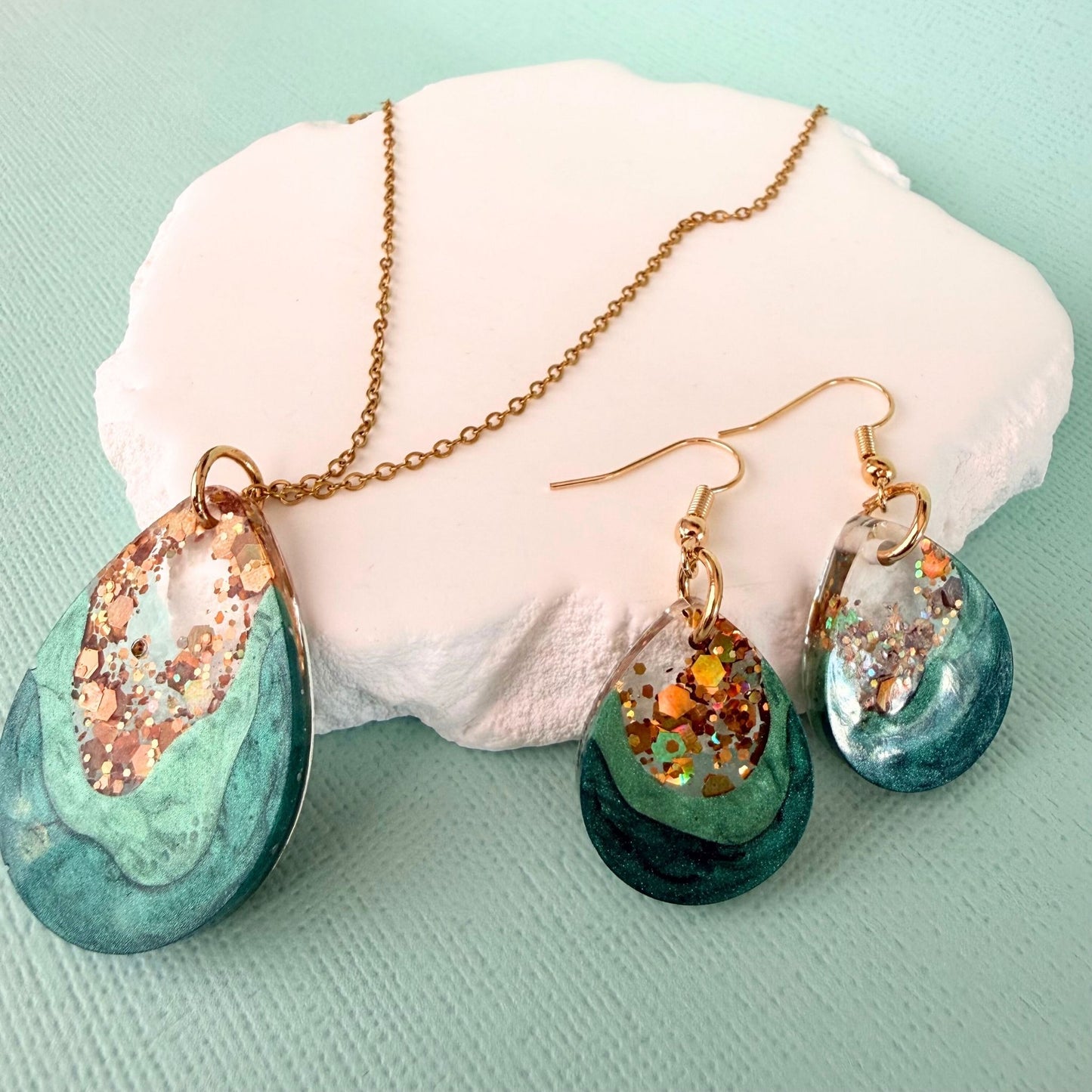 Close up of Australian handmade necklace and earrings gift set Emerald Geode showing scale