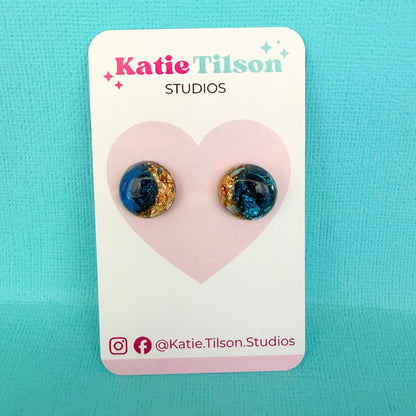Handmade stud earrings Ocean Pebble Glow in gift packaging