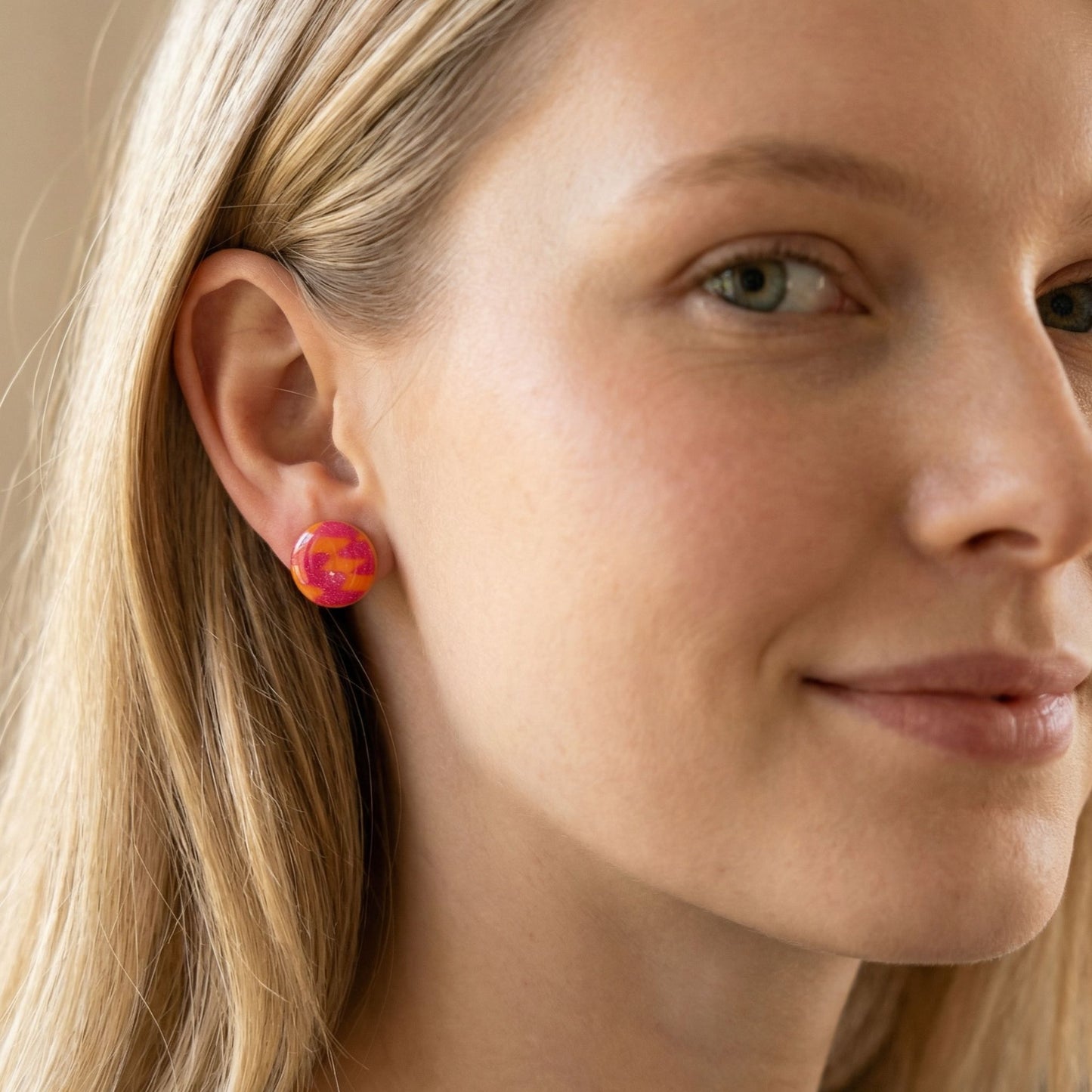 Sunburst Check Studs